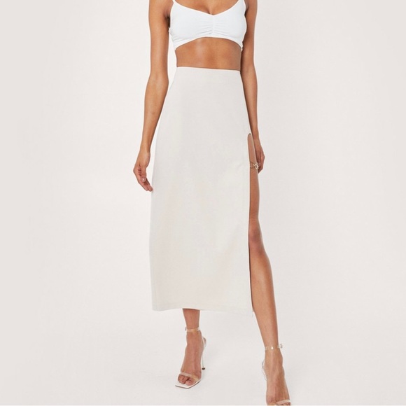 Nasty Gal chain detail midi high-waist skirt - Picture 2 of 7